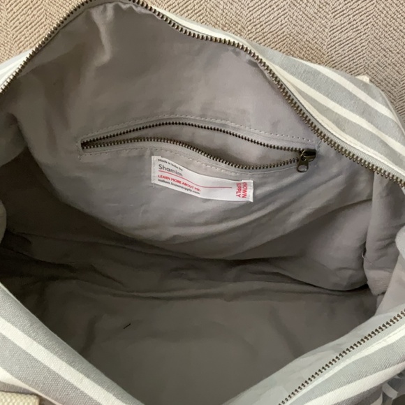 Weekender Bag - Picture 3 of 3